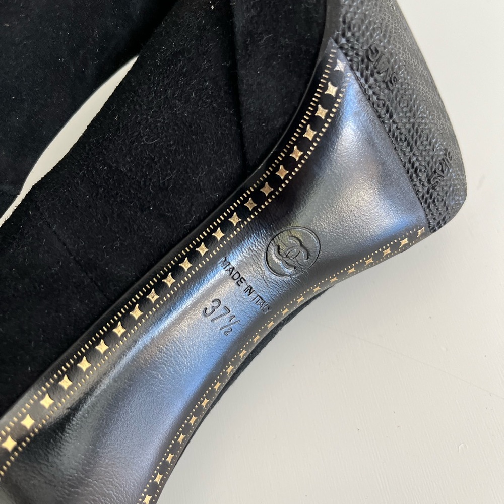 Auth VTG CHANEL Suede Platform Heels - Picture 11 of 12